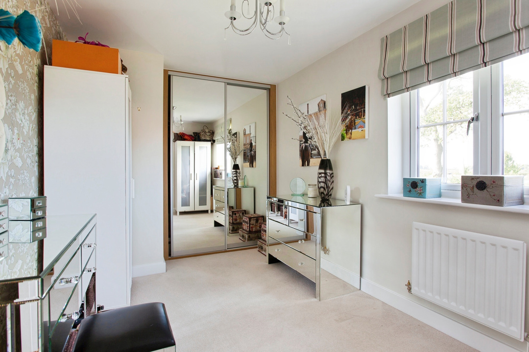 4 bed end of terrace house for sale in Millpond Lane, Horsham, West Sussex  - Property Image 14