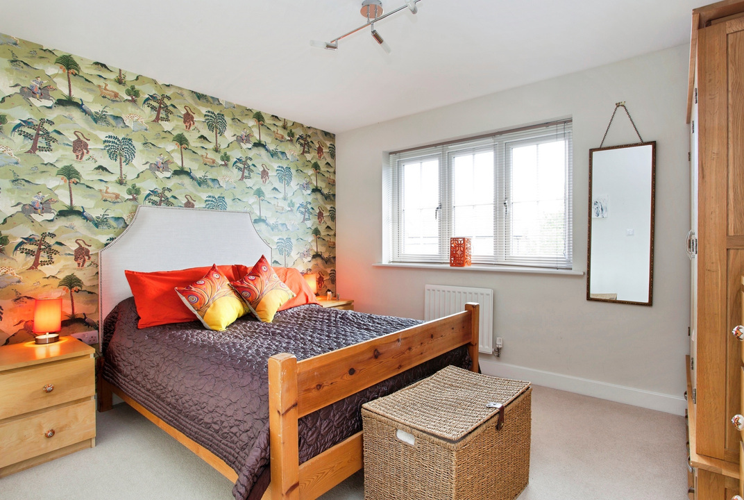 4 bed end of terrace house for sale in Millpond Lane, Horsham, West Sussex  - Property Image 6