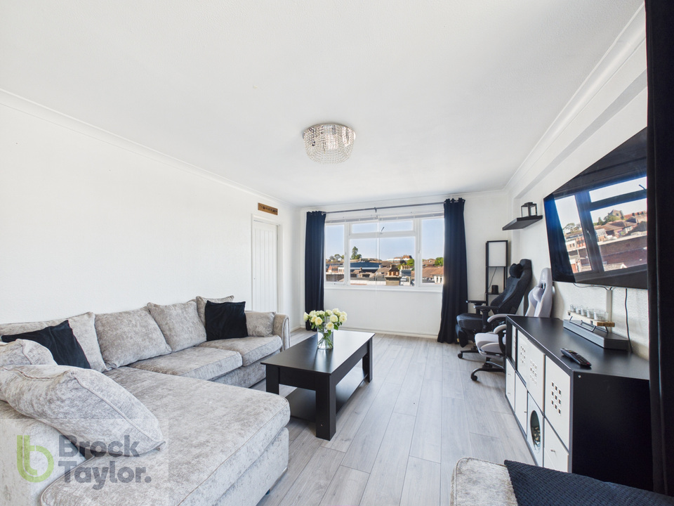2 bed apartment for sale in Stockwell Court, Haywards Heath, West Sussex, RH16 4QP  - Property Image 5