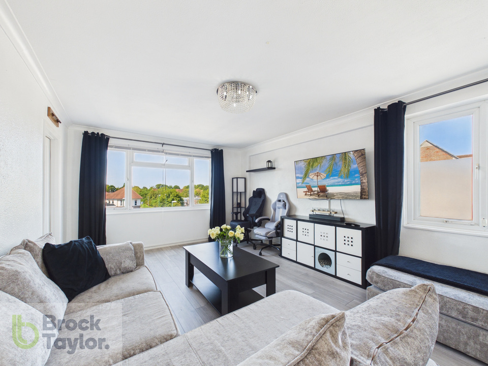 2 bed apartment for sale in Stockwell Court, Haywards Heath, West Sussex, RH16 4QP