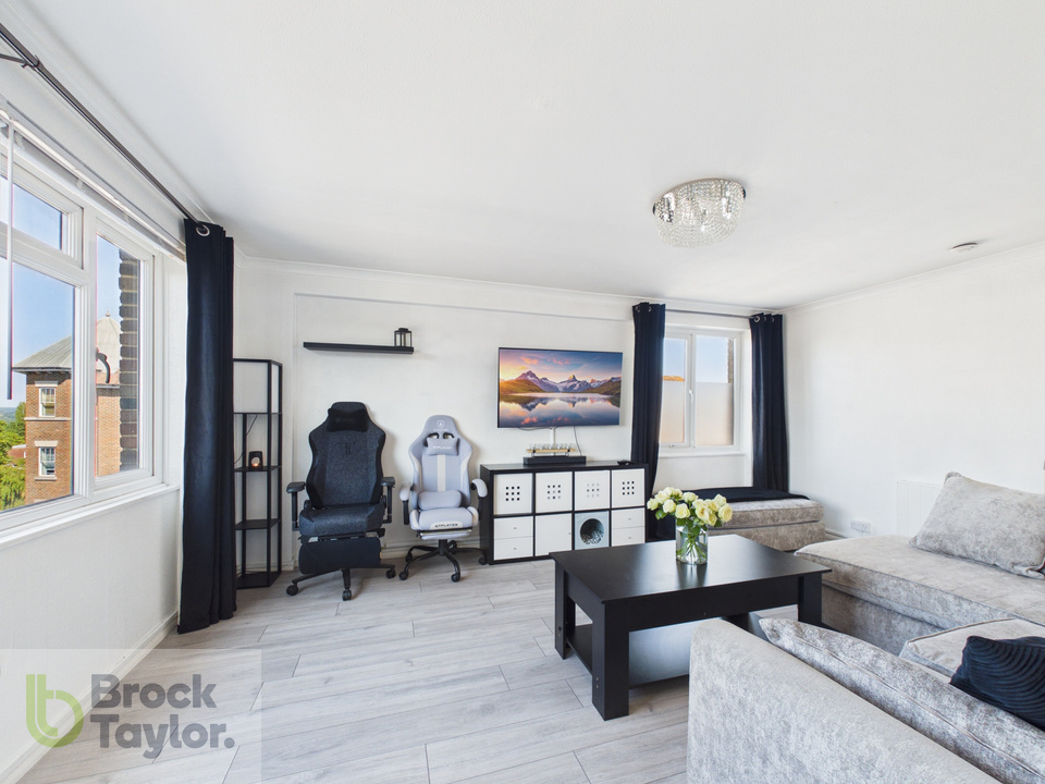 2 bed apartment for sale in Stockwell Court, Haywards Heath, West Sussex, RH16 4QP  - Property Image 6
