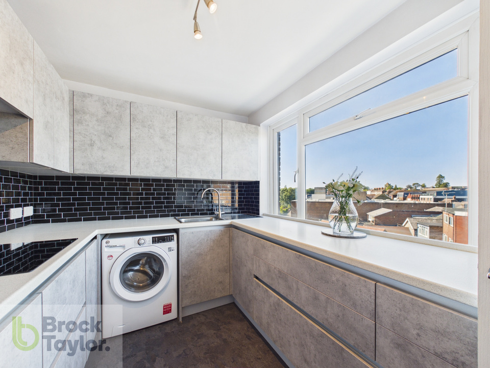 2 bed apartment for sale in Stockwell Court, Haywards Heath, West Sussex, RH16 4QP  - Property Image 2