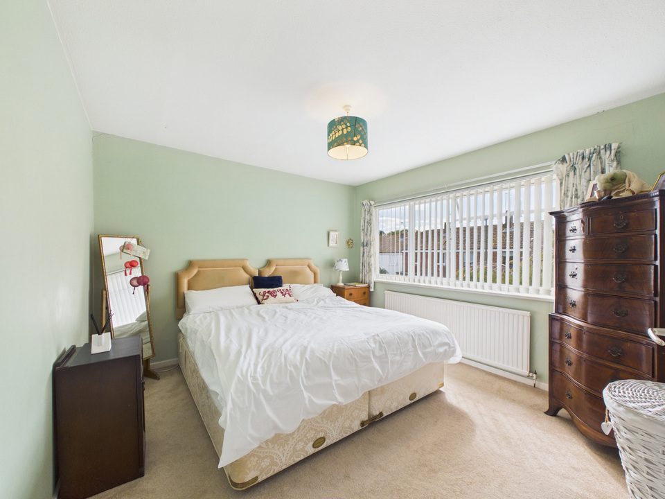 4 bed detached house for sale in Brambling Road, Horsham, West Sussex  - Property Image 6