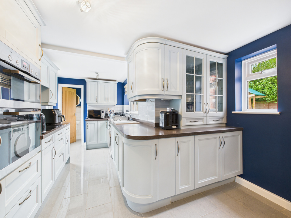 3 bed semi-detached house for sale in Littleworth Lane, Partridge Green  - Property Image 4