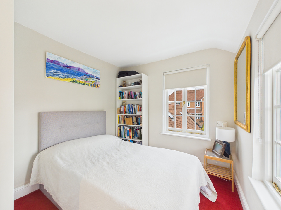 2 bed detached house for sale in Morth Gardens, Horsham  - Property Image 6