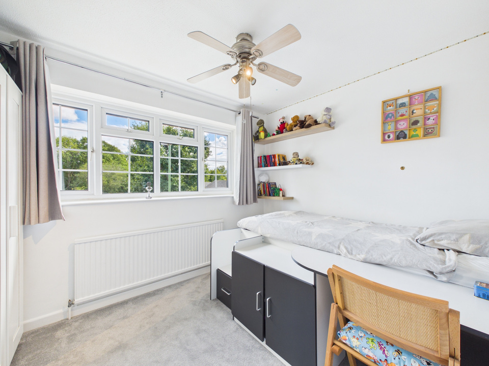 5 bed link detached house for sale in Dickins Way, Horsham, West Sussex  - Property Image 6