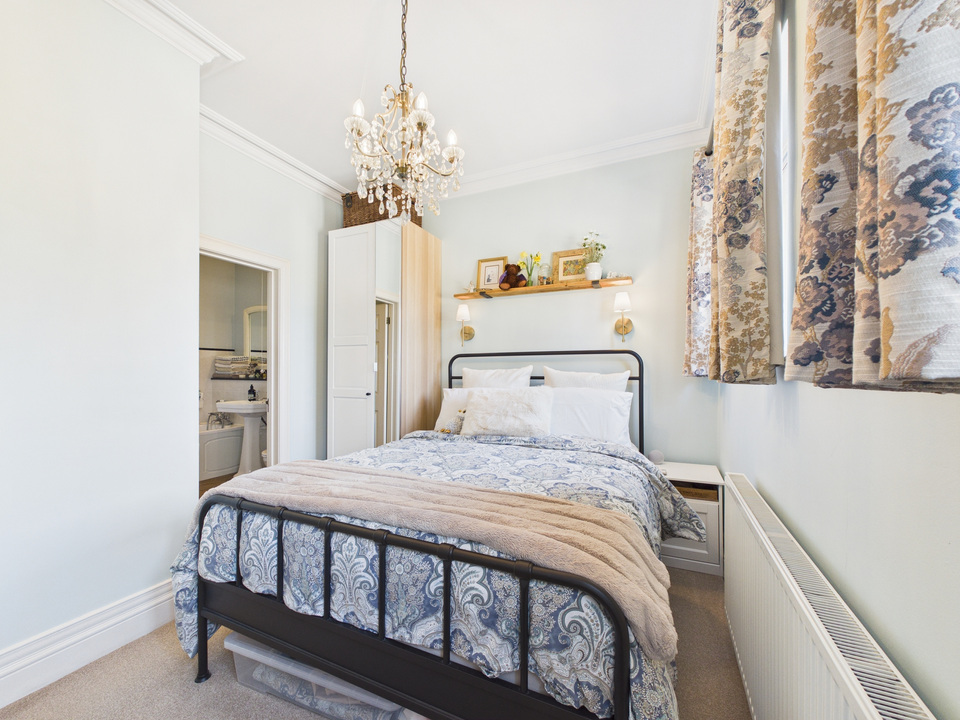 2 bed apartment for sale in The Apartment, Roffey Park, Forest Road, Horsham, West Sussex  - Property Image 18