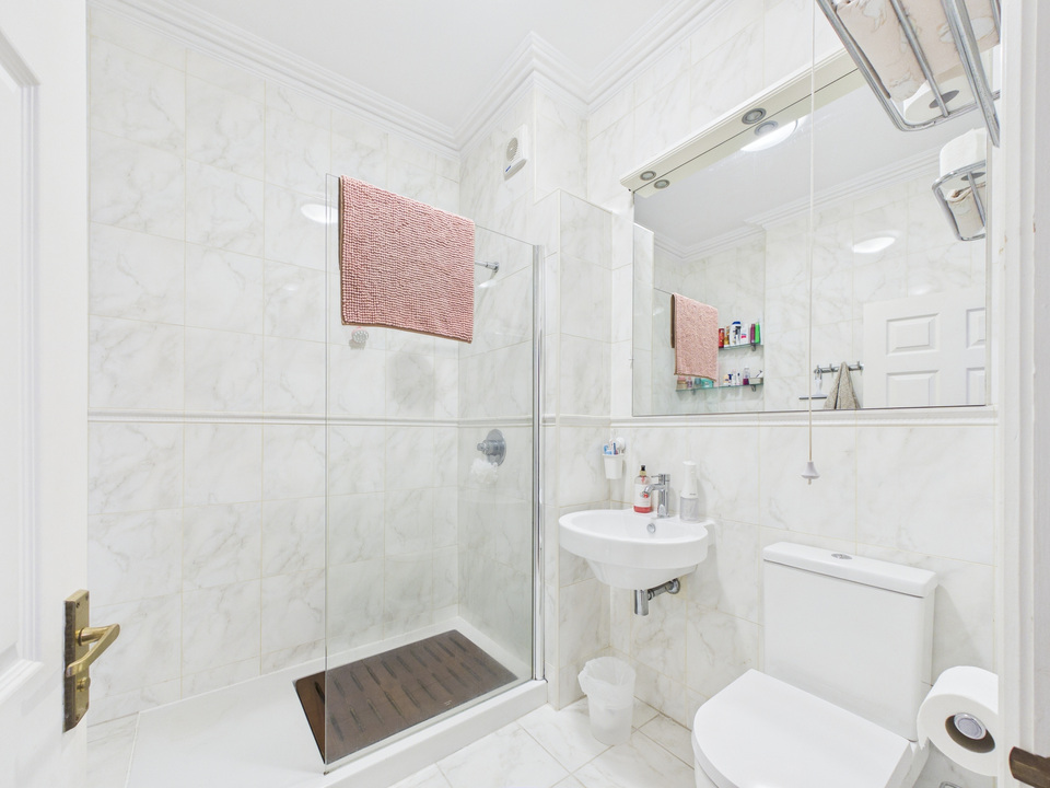 2 bed apartment for sale in The Apartment, Roffey Park, Forest Road, Horsham, West Sussex  - Property Image 17