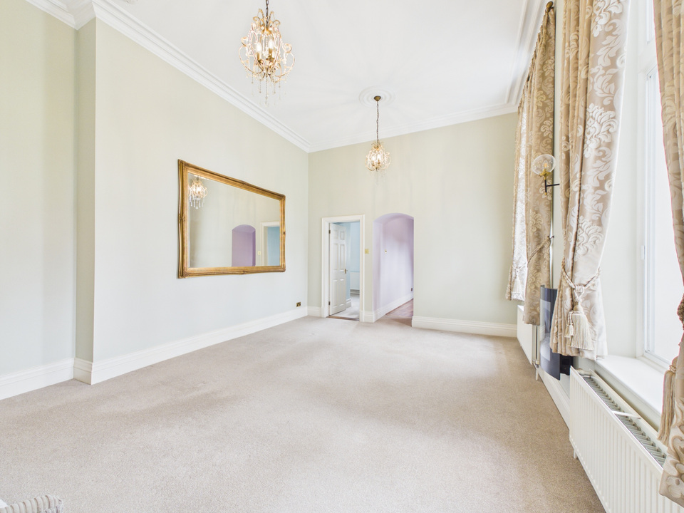 2 bed apartment for sale in The Apartment, Roffey Park, Forest Road, Horsham, West Sussex - Property Image 11