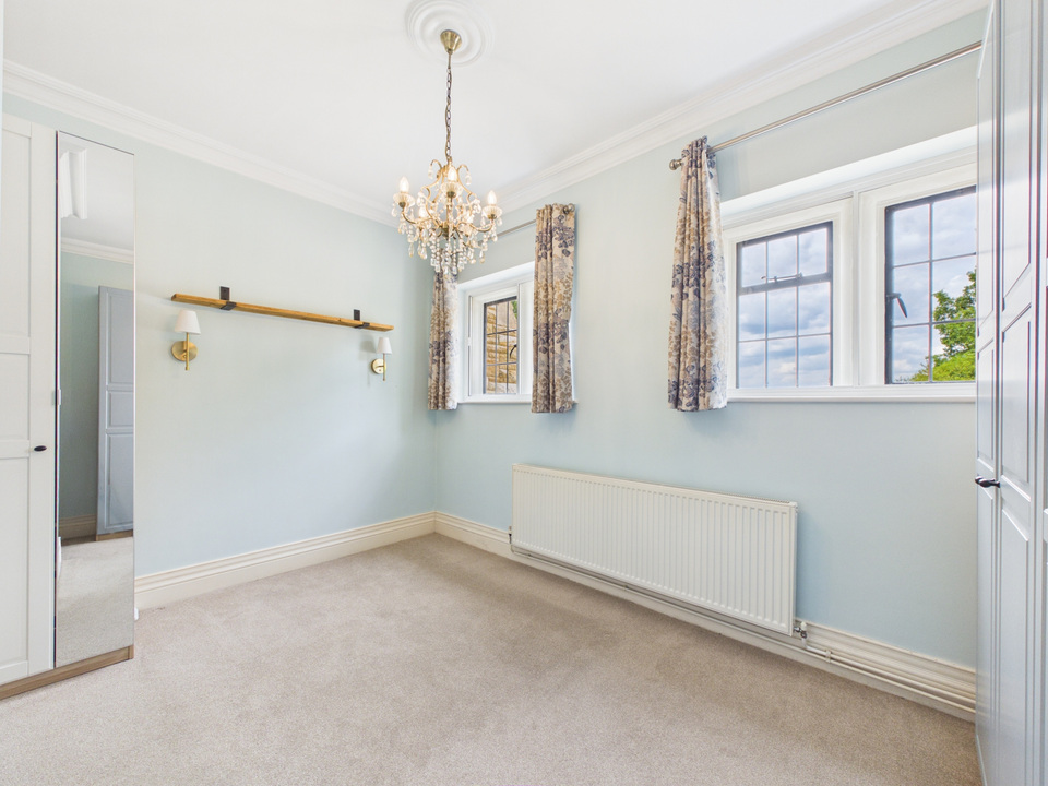 2 bed apartment for sale in The Apartment, Roffey Park, Forest Road, Horsham, West Sussex - Property Image 7