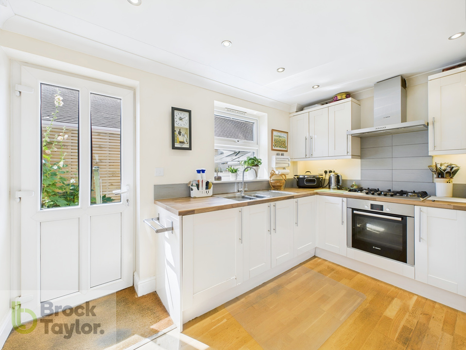 2 bed semi-detached bungalow for sale in Queens Road, Haywards Heath  - Property Image 2