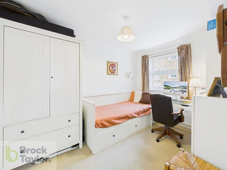 2 bed semi-detached bungalow for sale in Queens Road, Haywards Heath  - Property Image 20