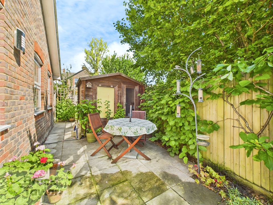 2 bed semi-detached bungalow for sale in Queens Road, Haywards Heath  - Property Image 3