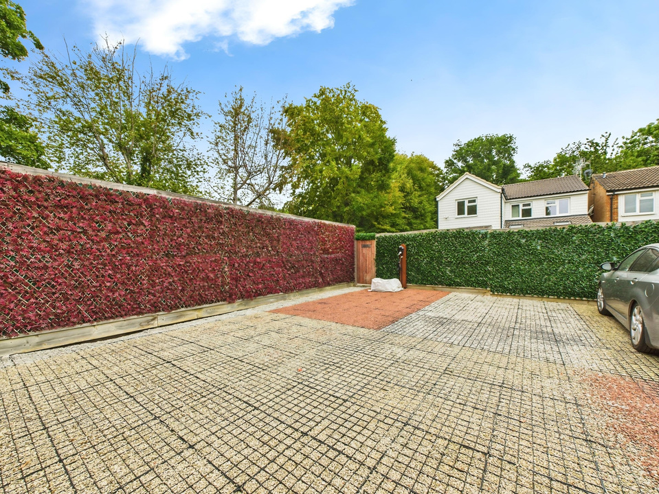 2 bed semi-detached house for sale in Timber Mill, Southwater - Property Image 7