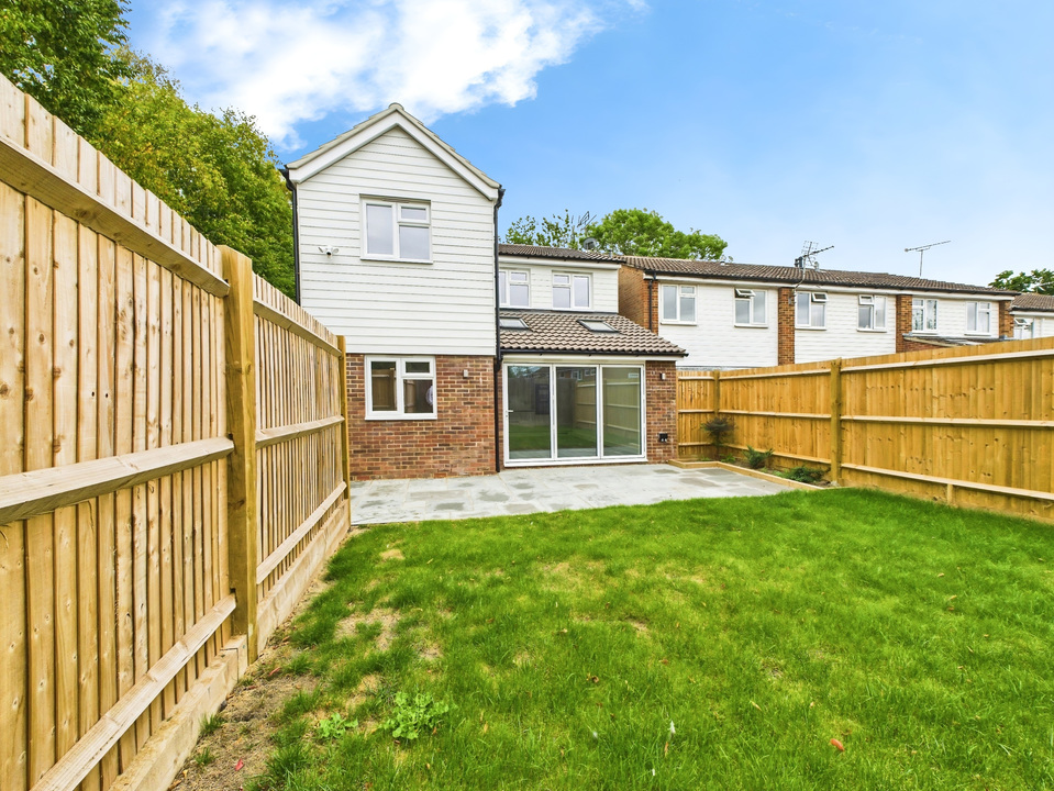 2 bed semi-detached house for sale in Timber Mill, Southwater - Property Image 11