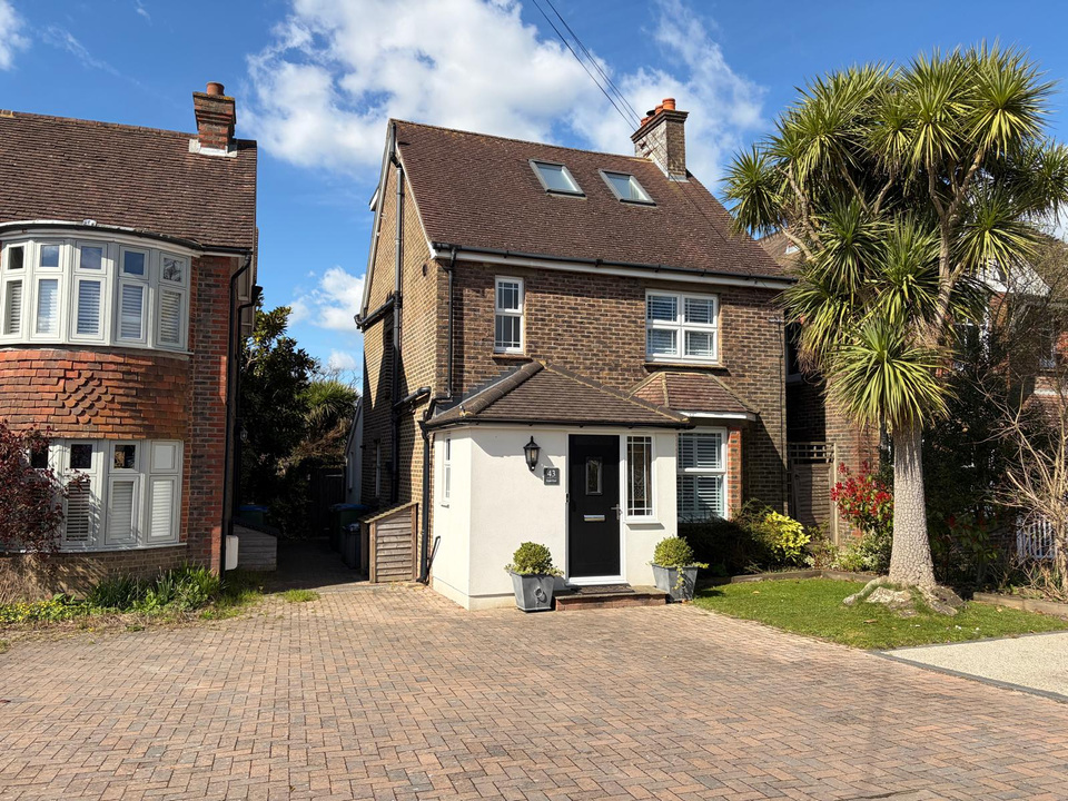4 bed detached house for sale in Rusper Road, Horsham