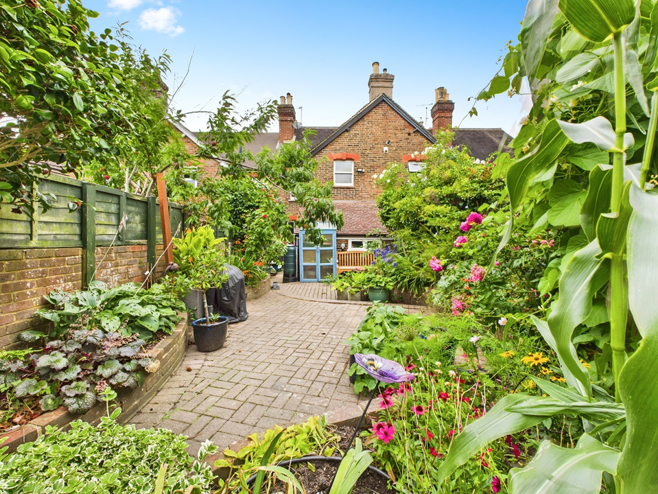 3 bed terraced house for sale in Denne Road, Horsham  - Property Image 6