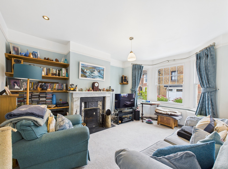 3 bed terraced house for sale in Denne Road, Horsham  - Property Image 2