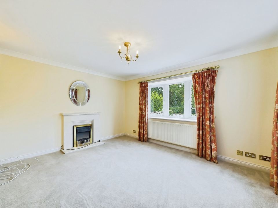2 bed detached bungalow for sale in Depot Road, Horsham, West Sussex  - Property Image 2