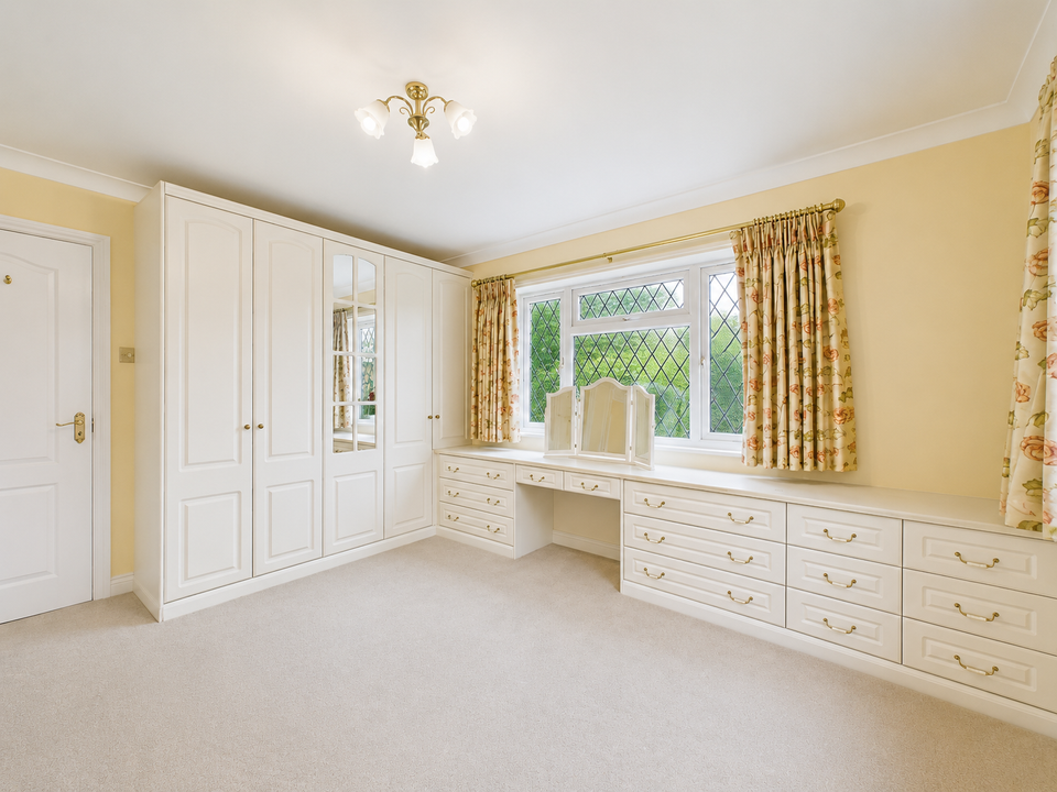 2 bed detached bungalow for sale in Depot Road, Horsham, West Sussex  - Property Image 5