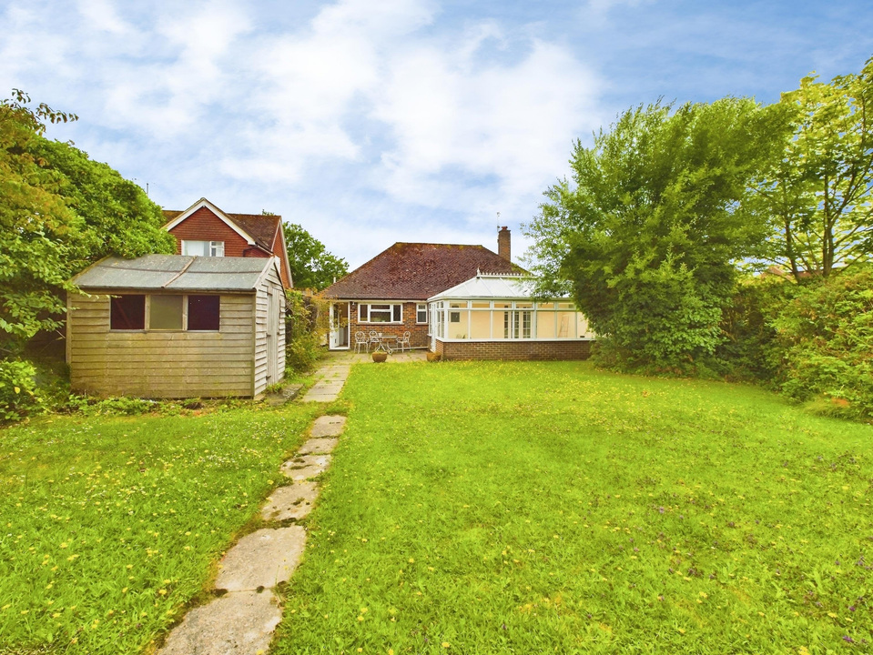 2 bed detached bungalow for sale in Depot Road, Horsham, West Sussex  - Property Image 10