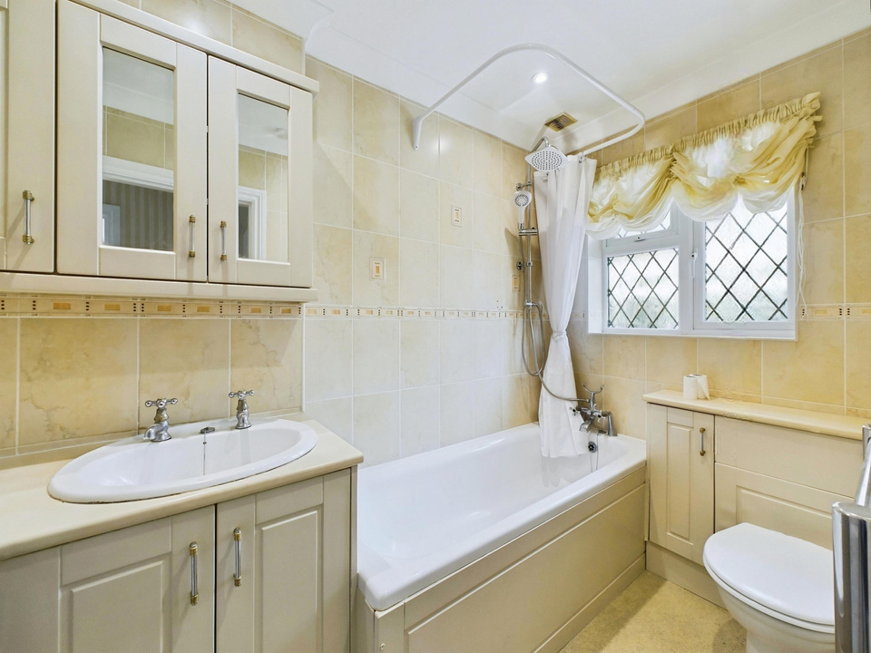 2 bed detached bungalow for sale in Depot Road, Horsham, West Sussex  - Property Image 7
