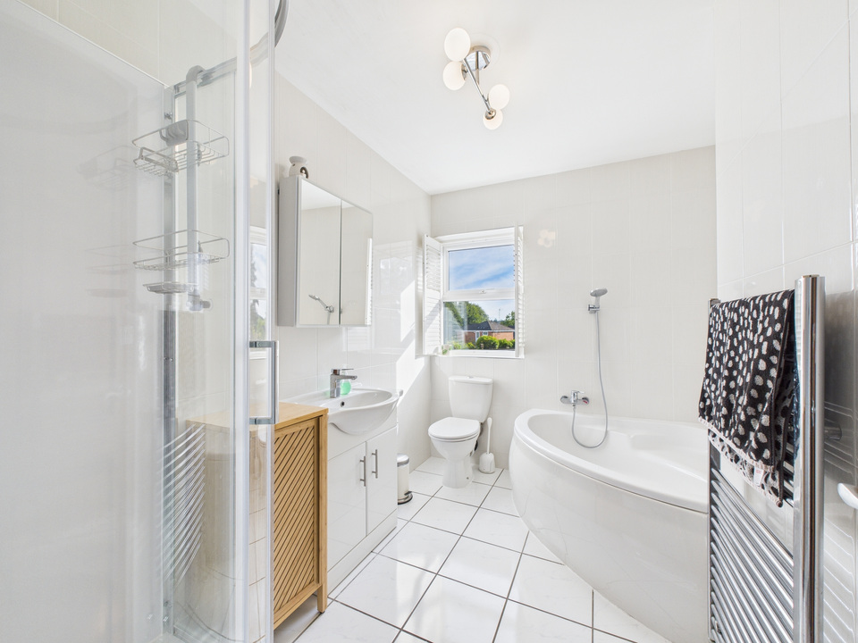 3 bed semi-detached house for sale in Denne Parade, Horsham - Property Image 7