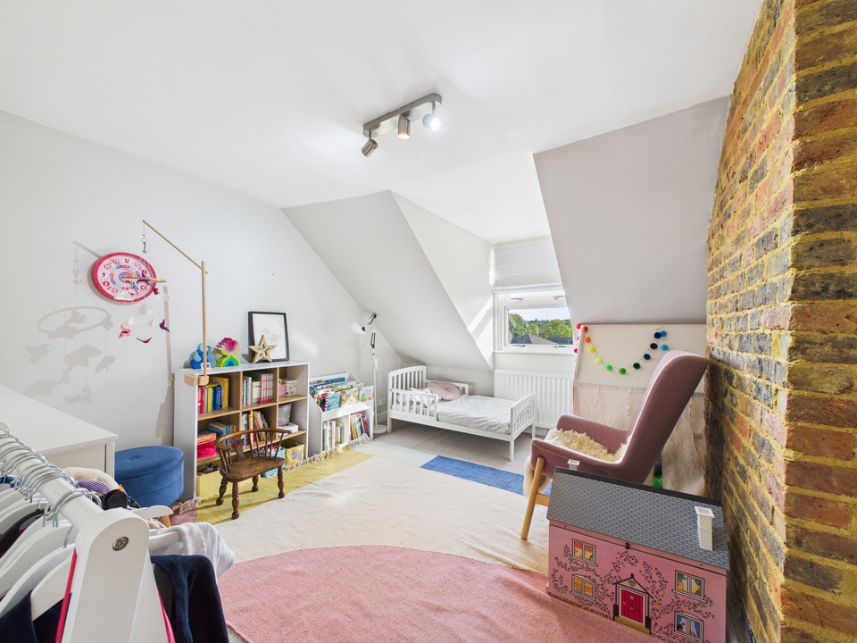 3 bed semi-detached house for sale in Denne Parade, Horsham - Property Image 9