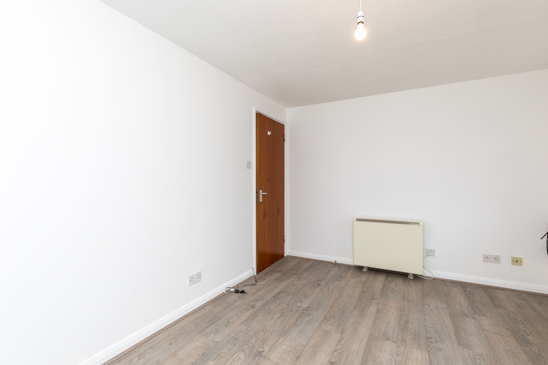 1 bed apartment for sale in Gorringes Brook, Horsham  - Property Image 5
