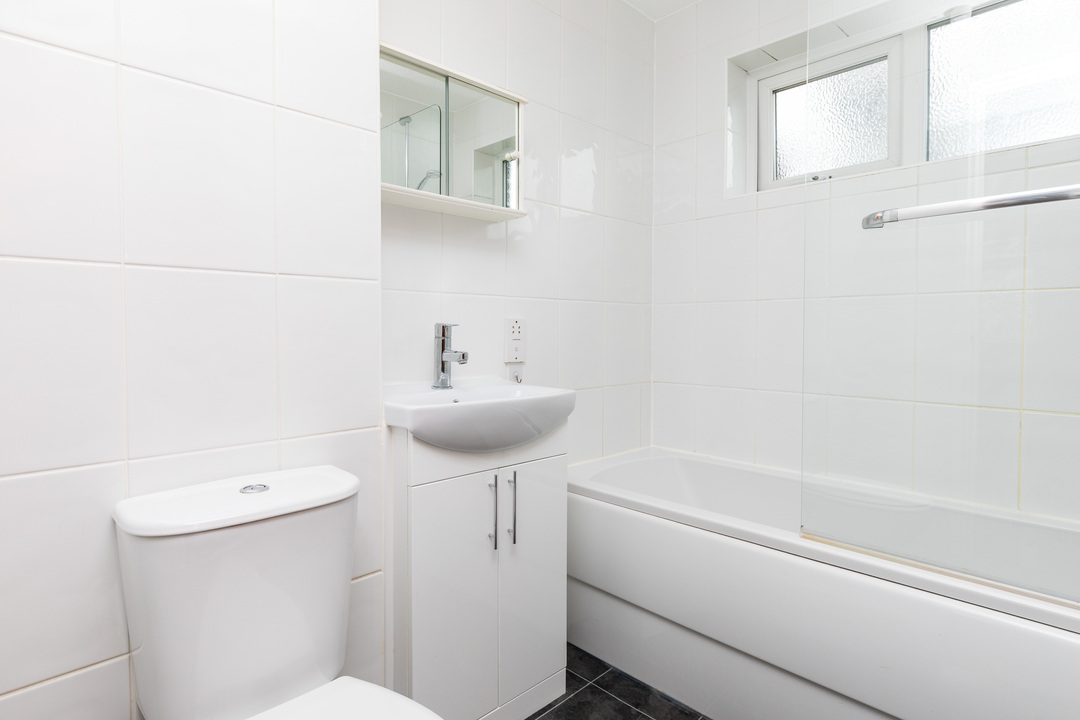 1 bed apartment for sale in Gorringes Brook, Horsham  - Property Image 6