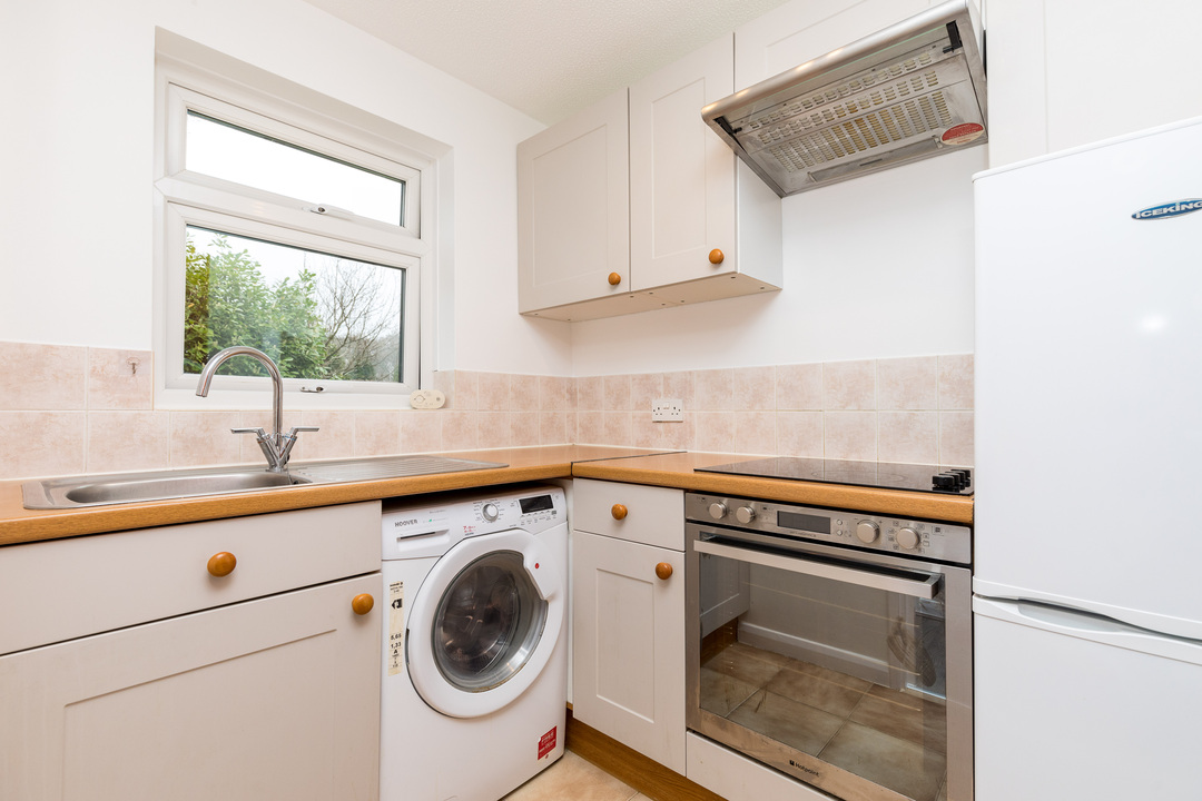 1 bed apartment for sale in Gorringes Brook, Horsham  - Property Image 3
