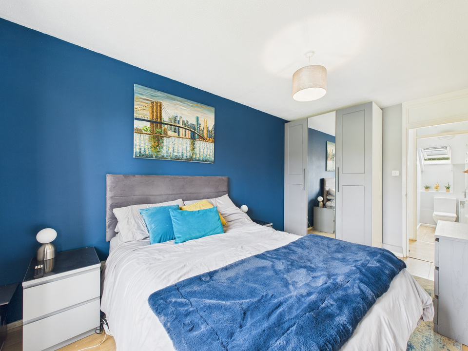 2 bed maisonette for sale in Roebuck Close, Horsham - Property Image 4