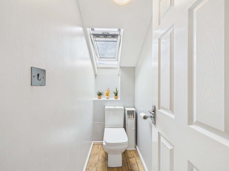 2 bed maisonette for sale in Roebuck Close, Horsham - Property Image 7