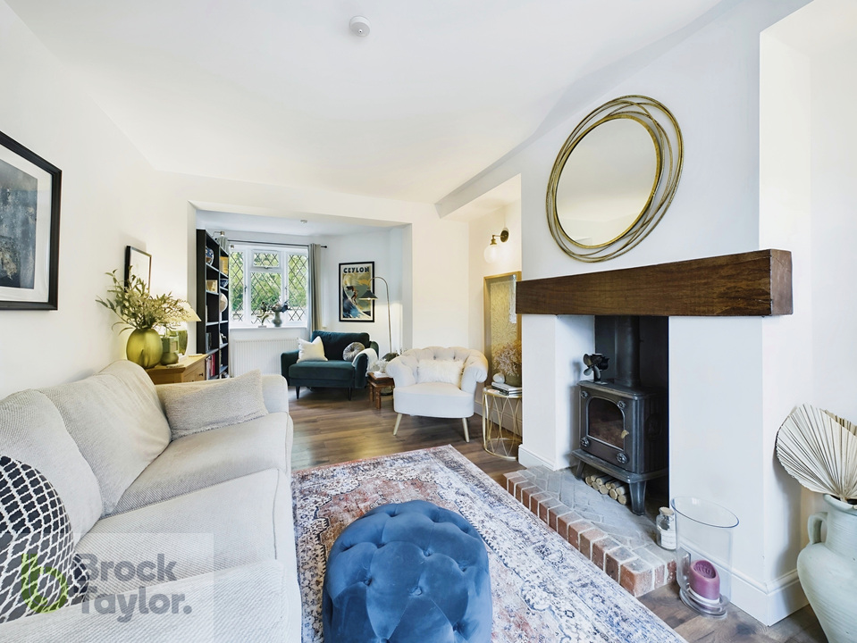 3 bed semi-detached house for sale in Coopers Wood, London Road, Handcross - Property Image 3