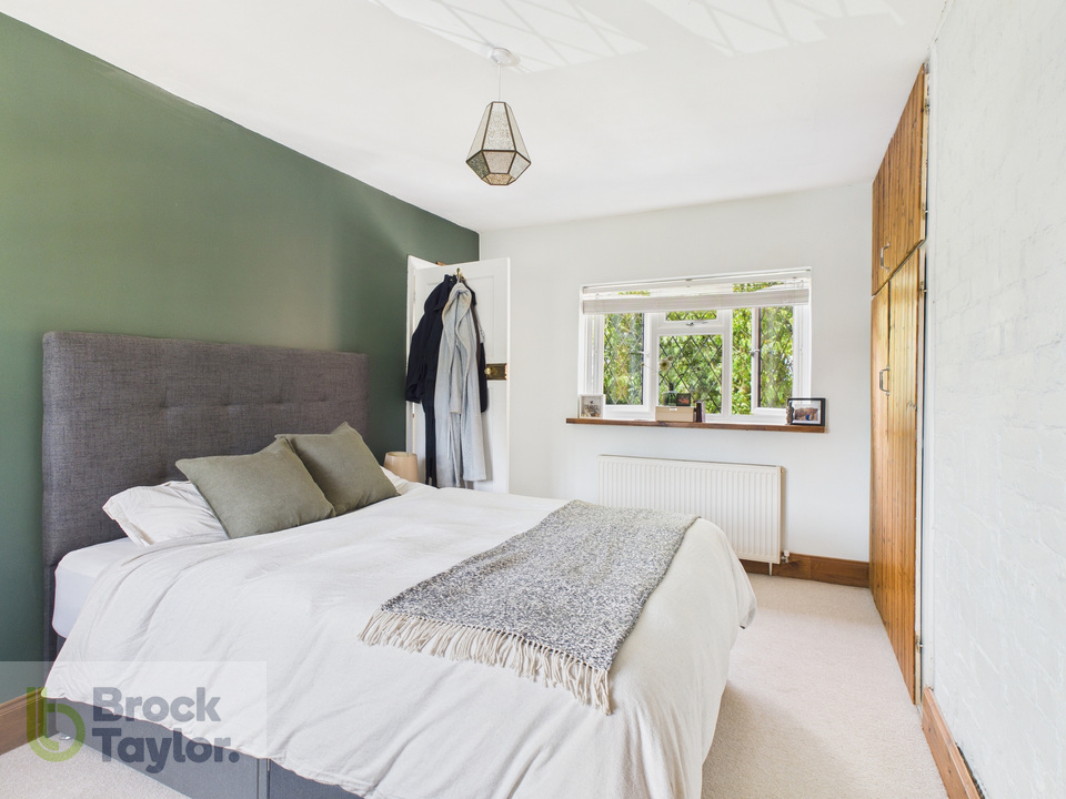 3 bed semi-detached house for sale in Coopers Wood, London Road, Handcross - Property Image 11