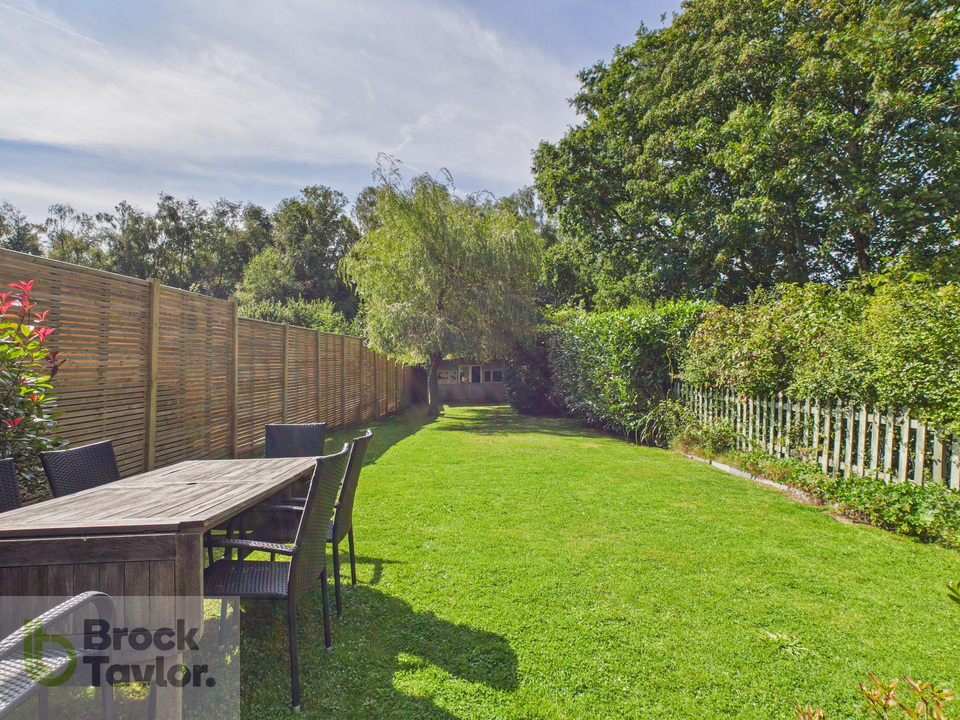 3 bed semi-detached house for sale in Coopers Wood, London Road, Handcross - Property Image 17