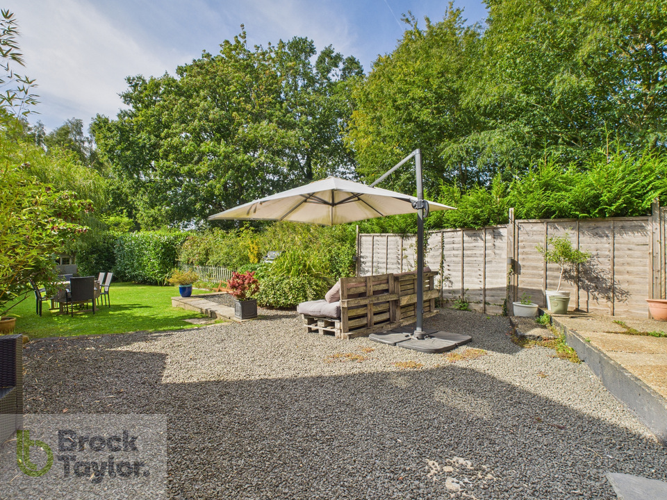 3 bed semi-detached house for sale in Coopers Wood, London Road, Handcross  - Property Image 3
