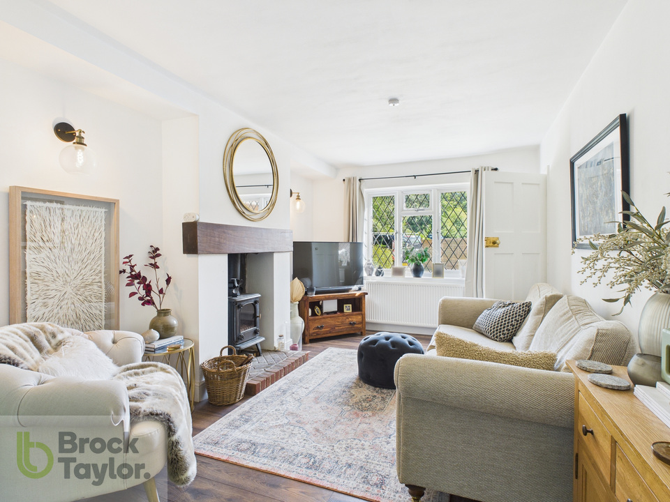 3 bed semi-detached house for sale in Coopers Wood, London Road, Handcross  - Property Image 8