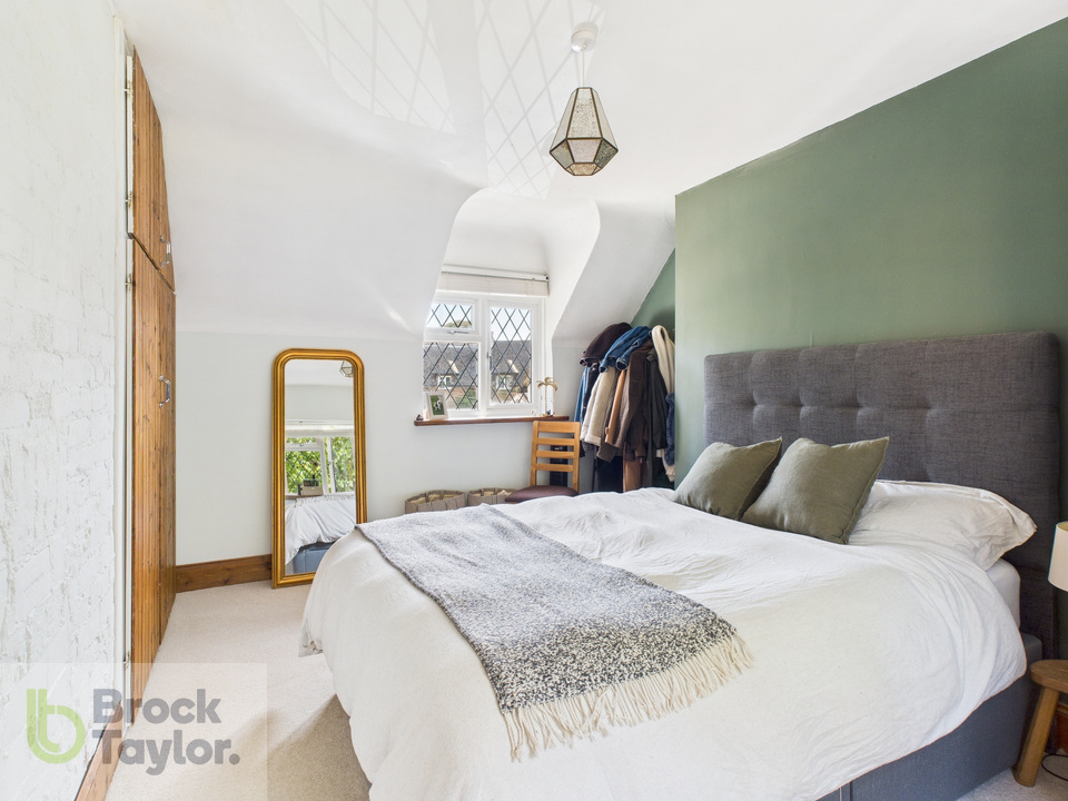 3 bed semi-detached house for sale in Coopers Wood, London Road, Handcross  - Property Image 14