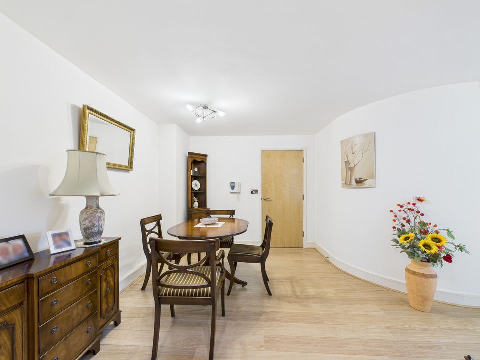 2 bed apartment for sale in Kentwyns Place , Kentwyns Drive, Horsham  - Property Image 7