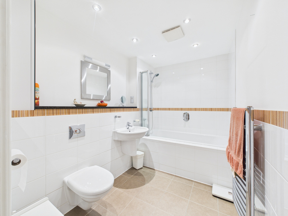 2 bed apartment for sale in Kentwyns Place , Kentwyns Drive, Horsham  - Property Image 11