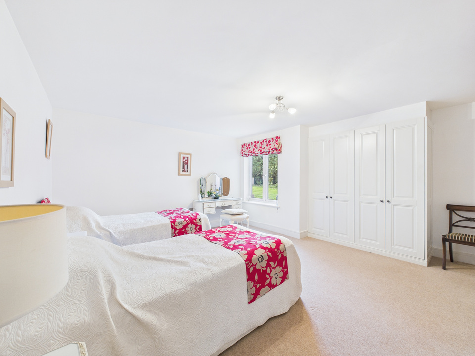 2 bed apartment for sale in Kentwyns Place , Kentwyns Drive, Horsham  - Property Image 8