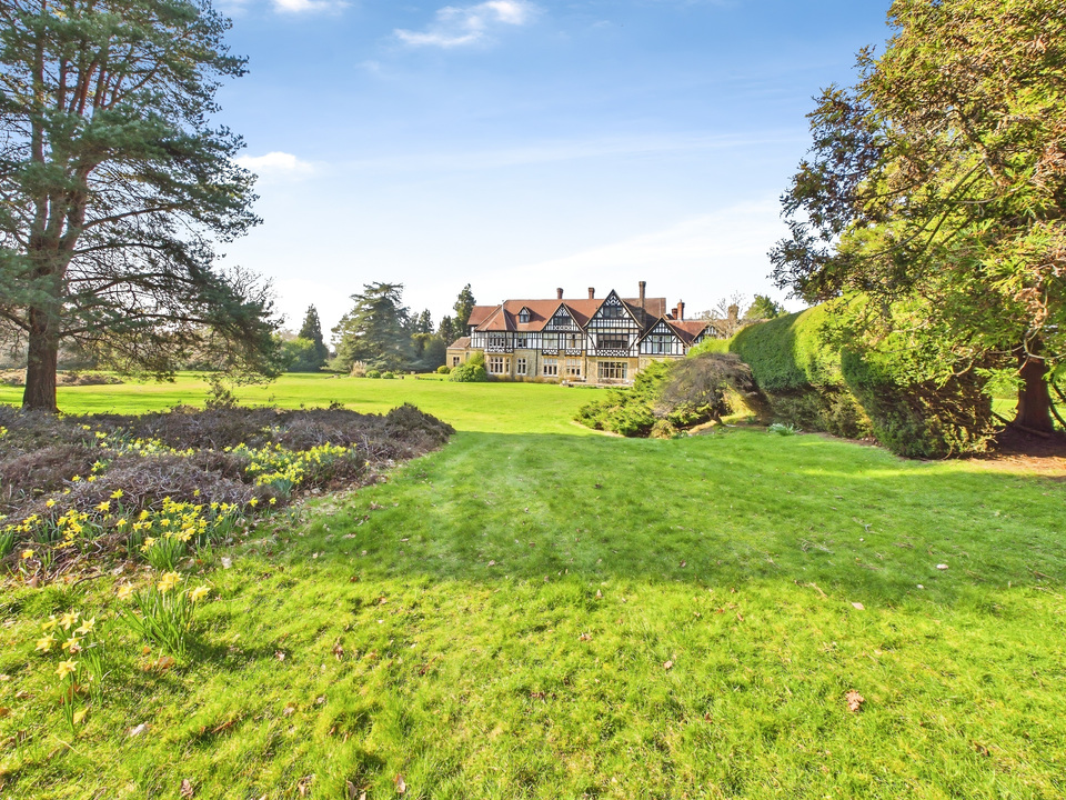 2 bed apartment for sale in The Apartment, Forest Road, Colgate, Horsham, West Sussex  - Property Image 10