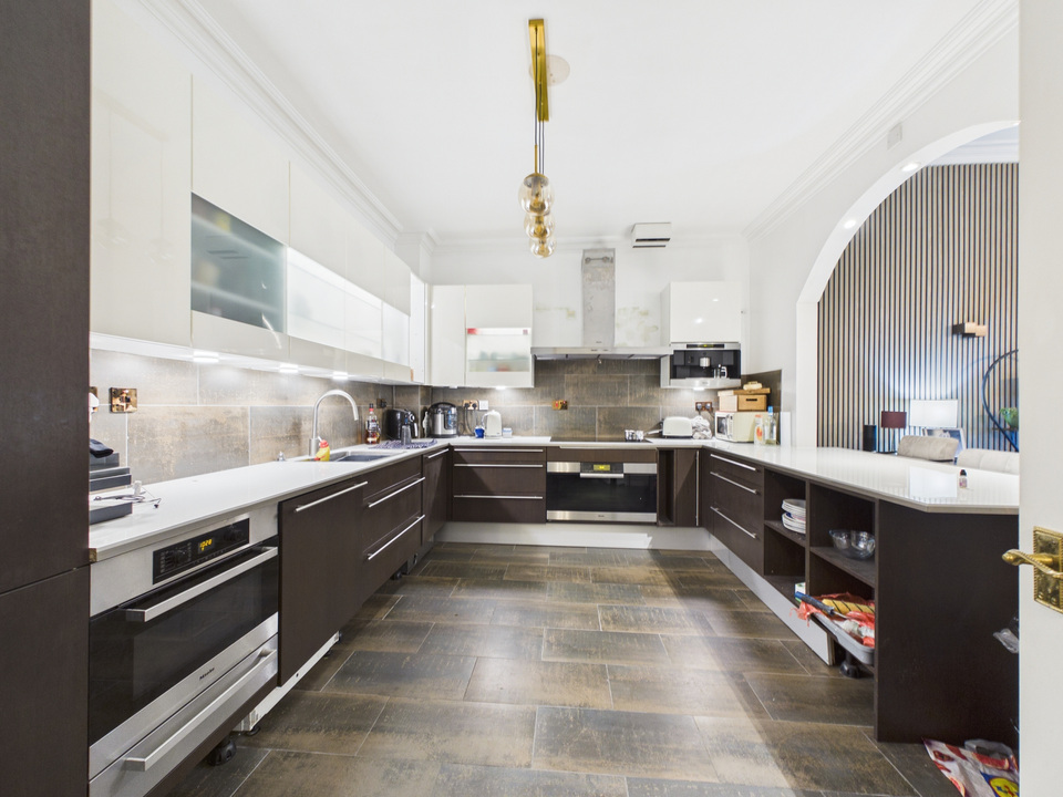 2 bed apartment for sale in The Apartment, Forest Road, Colgate, Horsham, West Sussex  - Property Image 2