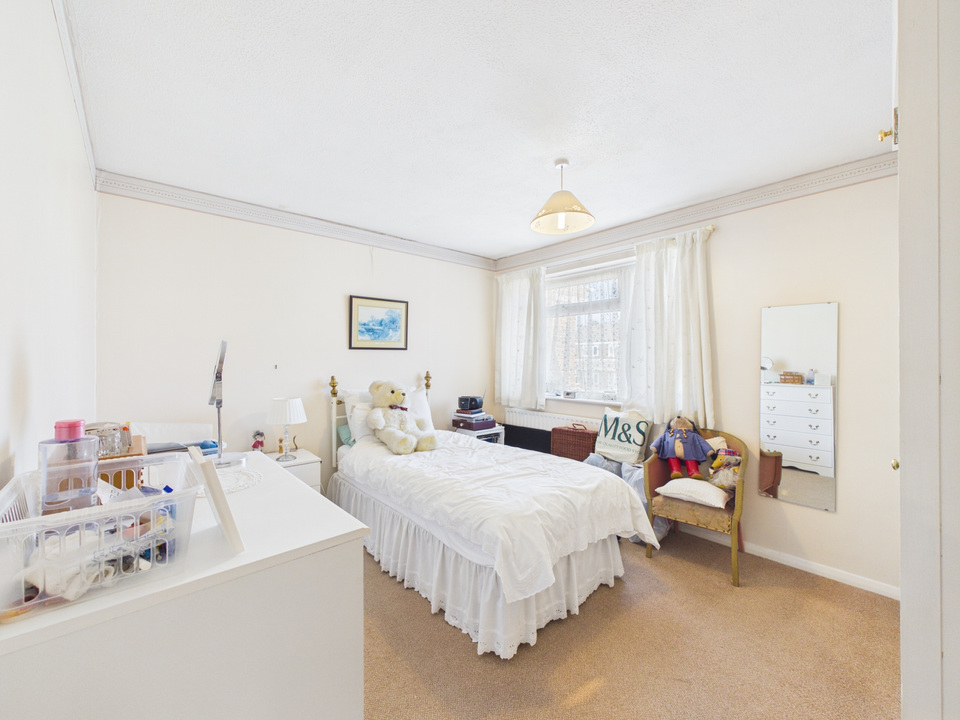 2 bed terraced house for sale in Owlscastle Close, Horsham, West Sussex  - Property Image 12