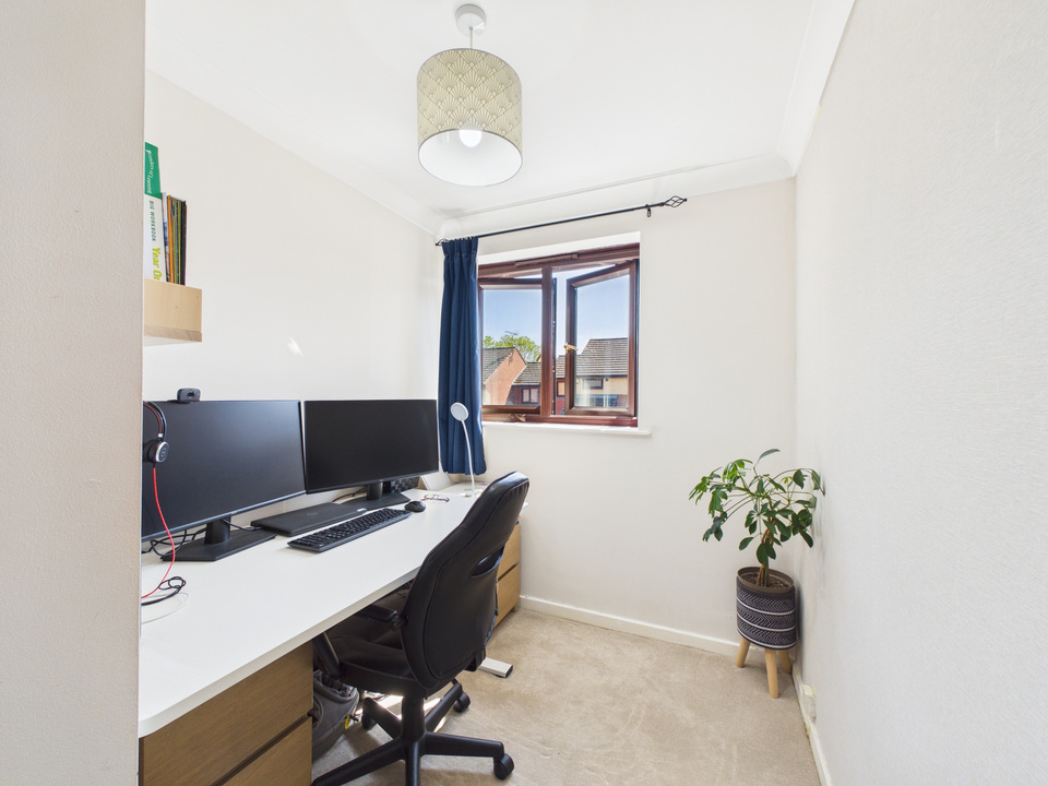 3 bed semi-detached house for sale in Keymer Road, Southgate, Crawley, RH11 8GP  - Property Image 6