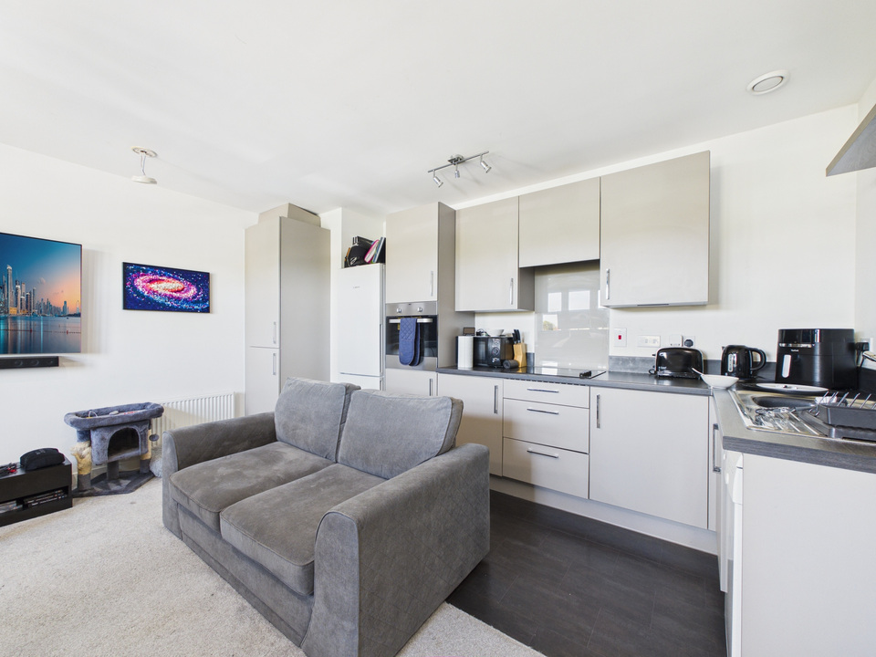 1 bed apartment for sale in Elm House, Rapley Rise, Southwater  - Property Image 4
