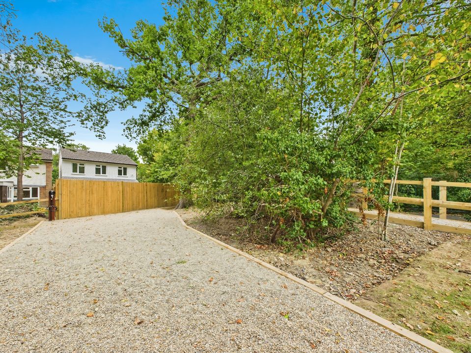 2 bed semi-detached house for sale in Timber Mill, Southwater - Property Image 7