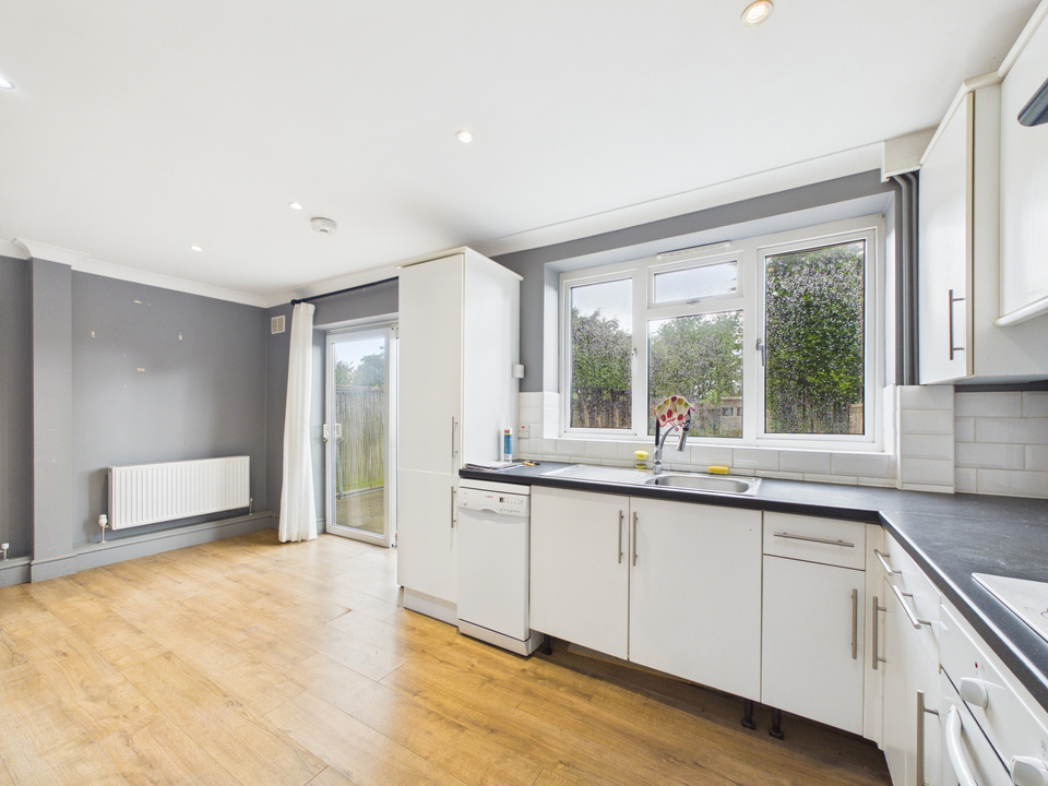 3 bed semi-detached house for sale in Leith View Road, Horsham  - Property Image 9
