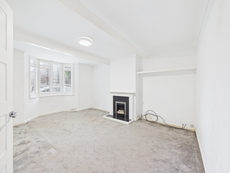 3 bed semi-detached house for sale in Leith View Road, Horsham  - Property Image 2